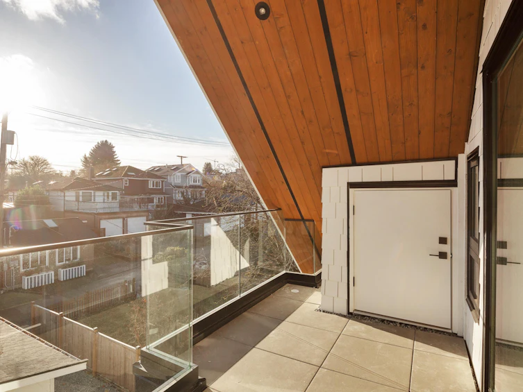 32 E 37th Avenue, Vancouver, BC, V5W 1E2 - 25