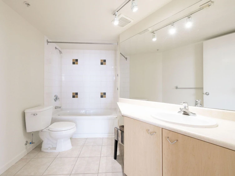 1702-8180 Granville Avenue, Richmond, BC, V6Y 4G1 - 16