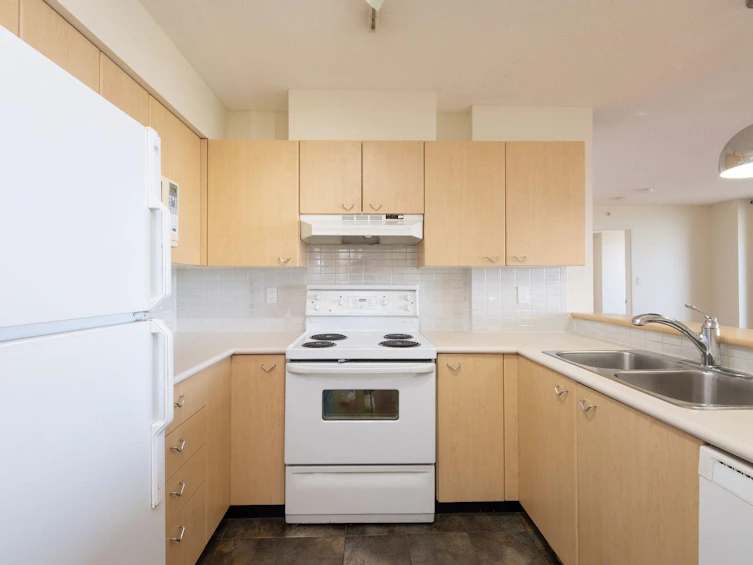 1702-8180 Granville Avenue, Richmond, BC, V6Y 4G1 - 13