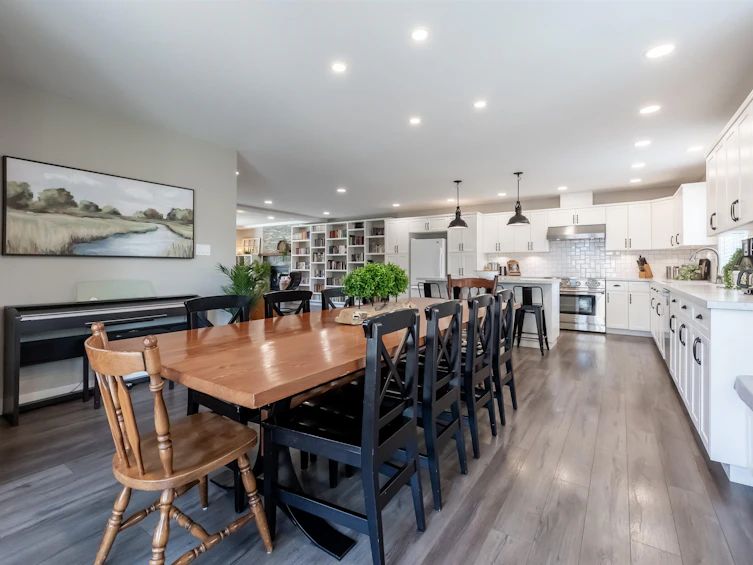 35196 High Drive, Abbotsford, BC, V2S 5T9 - 5