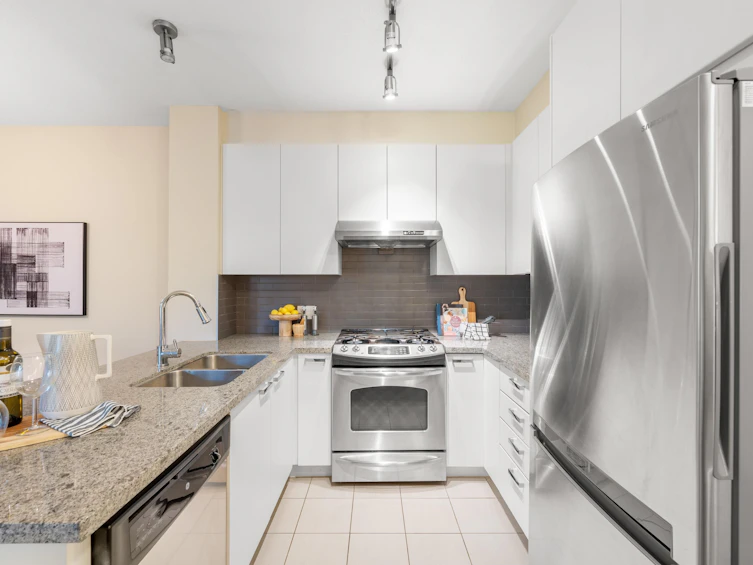 240-9388 Mckim Way, Richmond, BC, V6X 0J7 - 12