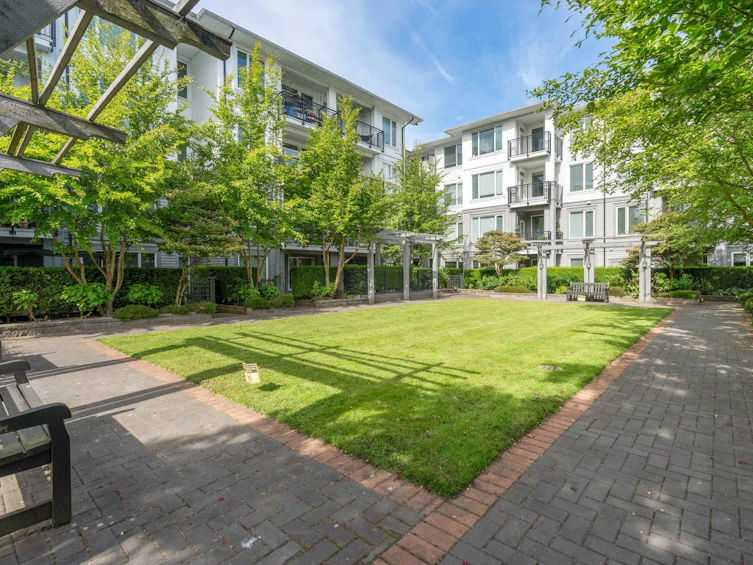 240-9388 Mckim Way, Richmond, BC, V6X 0J7 - 37