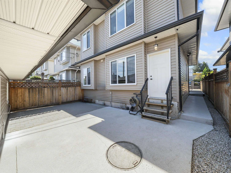 2-4685 Canada Way, Burnaby, BC, V5G 1K9 - 26