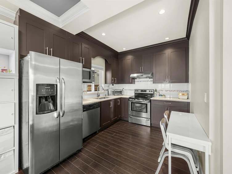 2-4685 Canada Way, Burnaby, BC, V5G 1K9 - 11