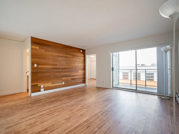 208-1550 Chesterfield Avenue, North Vancouver, BC, V7M 2N6 - 13