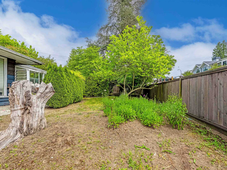 1116 Ridgewood Drive, North Vancouver, BC, V7R 1J3 - 13