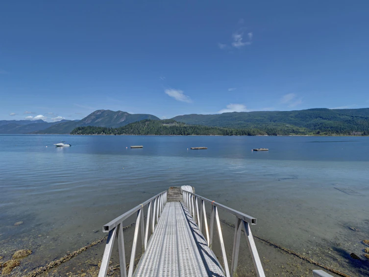 6448 N Gale Avenue, Sechelt, BC, V7Z 0L1 - 13