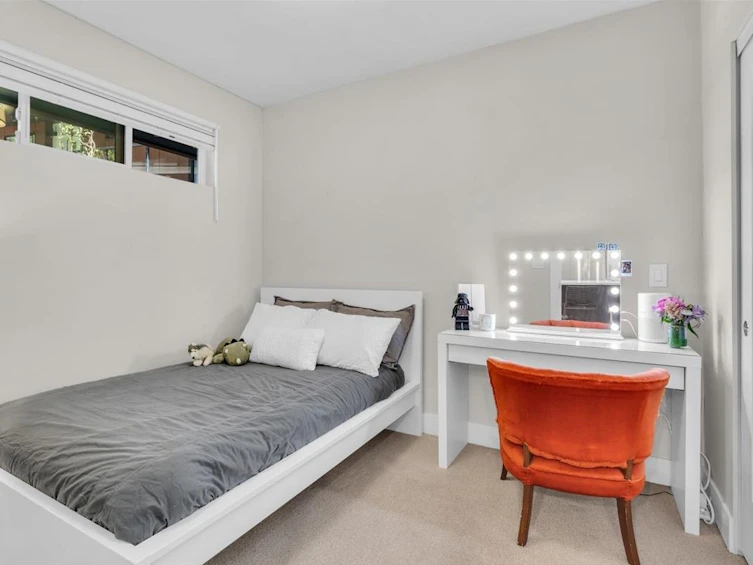 211-1496 Charlotte Road, North Vancouver, BC, V7J 0C9 - 21