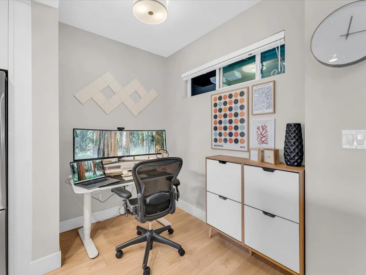 211-1496 Charlotte Road, North Vancouver, BC, V7J 0C9 - 16