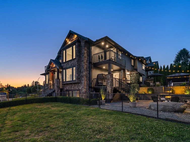 33765 Knight Avenue, Mission, BC, V2V 7C7 - 2