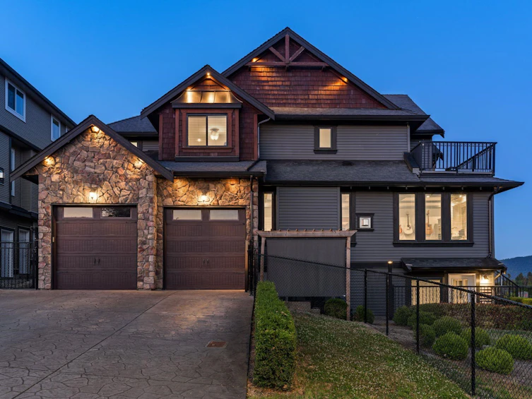 33765 Knight Avenue, Mission, BC, V2V 7C7 - 4