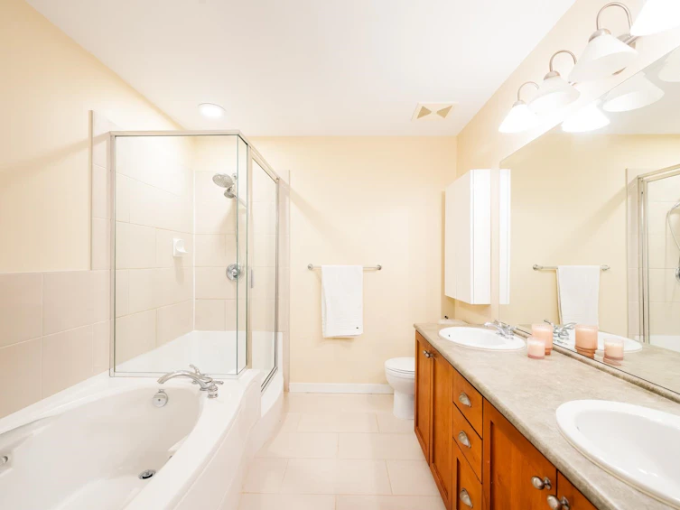 202-3125 Capilano Crescent, North Vancouver, BC, V7R 4X5 - 24