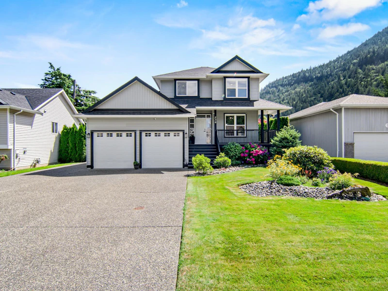 230 Balsam Avenue, Harrison Hot Springs BC V0M 0A5