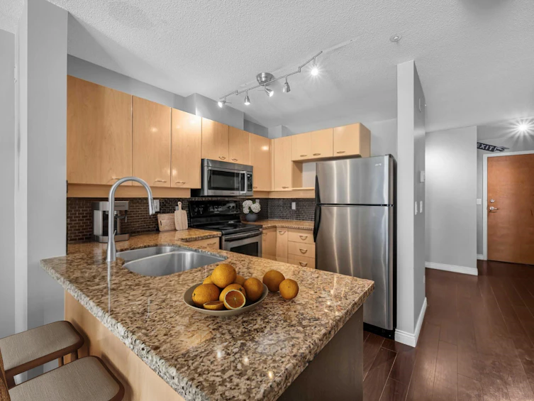 307-2288 Marstrand Avenue, Vancouver, BC, V6K 4S9 - 6