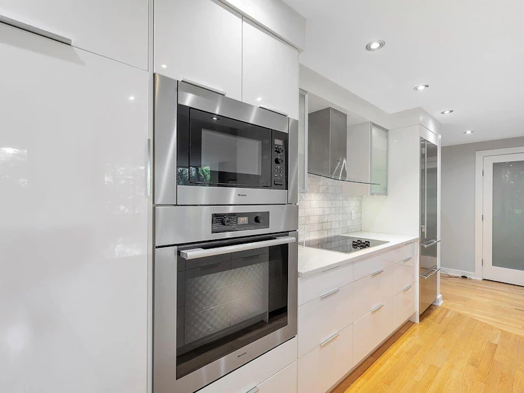 114-4101 Yew Street, Vancouver, BC, V6L 3B7 - 4