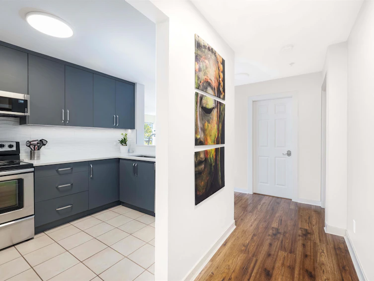 302-1085 W 17th Street, North Vancouver, BC, V7P 3R3 - 6