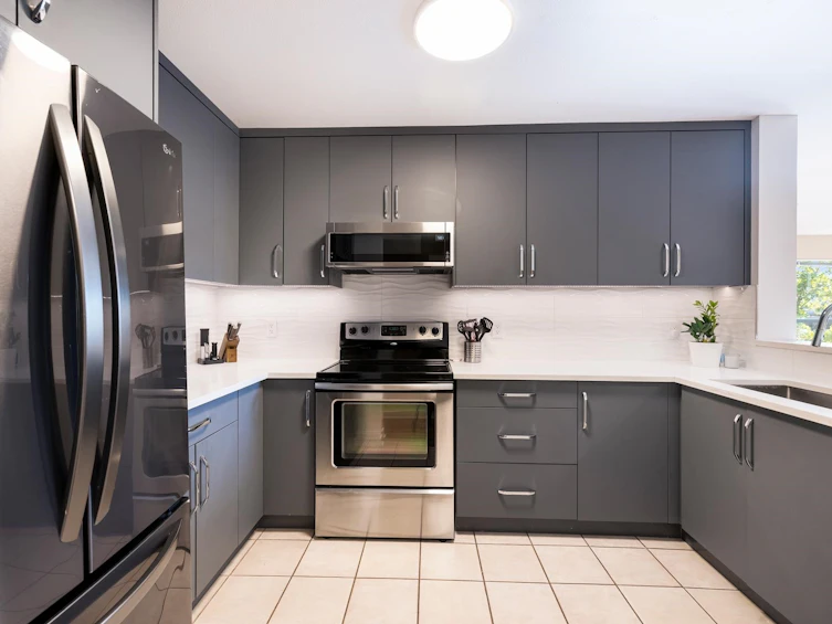 302-1085 W 17th Street, North Vancouver, BC, V7P 3R3 - 5