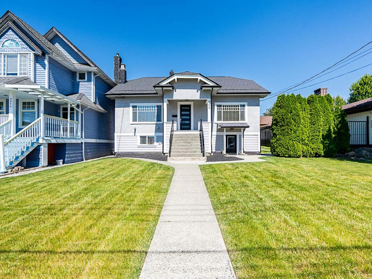 905 Edinburgh Street, New Westminster, BC, V3M 2V2 - 2