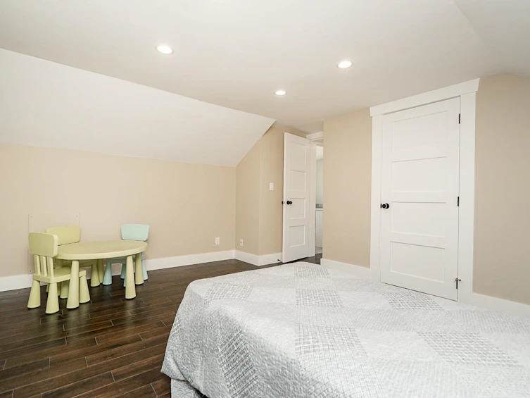 905 Edinburgh Street, New Westminster, BC, V3M 2V2 - 24