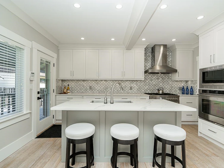 905 Edinburgh Street, New Westminster, BC, V3M 2V2 - 12