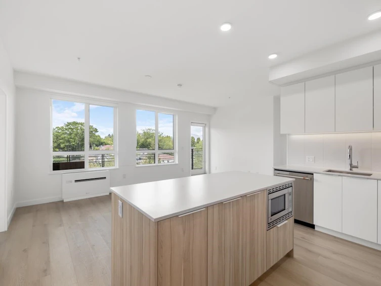 605-2450 Garden Drive, Vancouver, BC, V5N 0K1