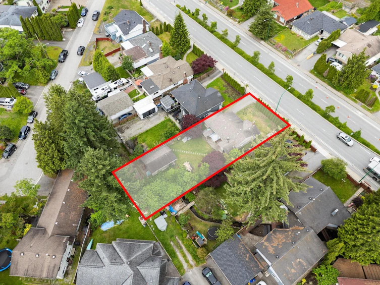 765 Lynn Valley Road, North Vancouver, BC, V7J 1Z5 - 32