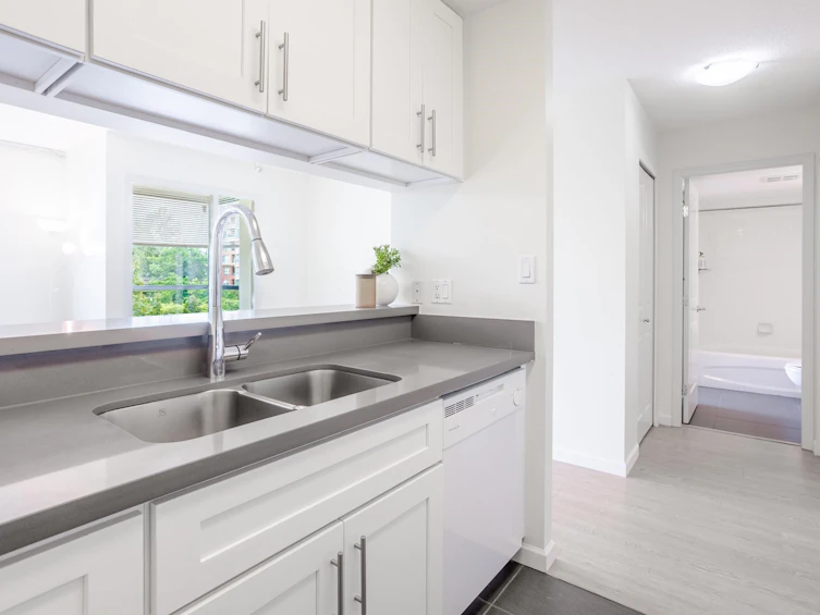408-3520 Crowley Drive, Vancouver, BC, V5R 6G9 - 16
