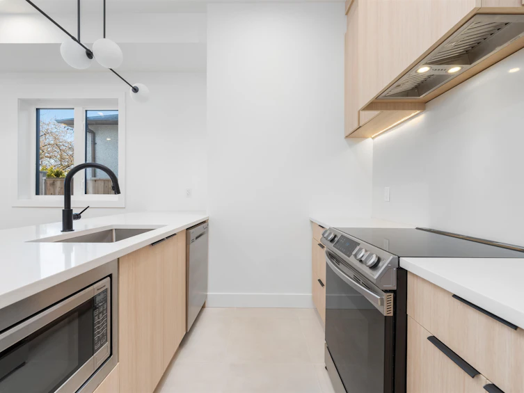 4016 Rupert Street, Vancouver, BC, V5R 2H3 - 8