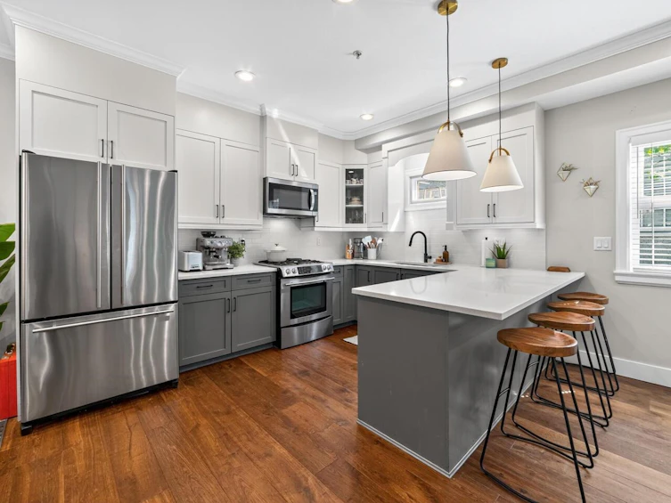 1741 E 15th Avenue, Vancouver, BC, V5N 2G2 - 13