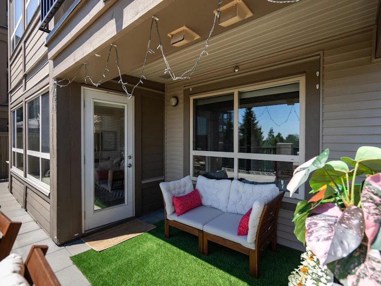 205-3156 Dayanee Springs Boulevard, Coquitlam, BC, V3E 0B7 - 9