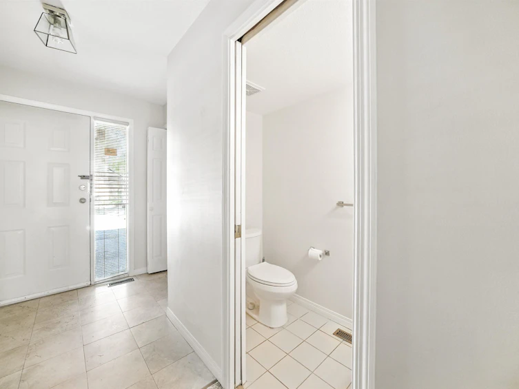 6-8031 General Currie Road, Richmond, BC, V6Y 1L9 - 2