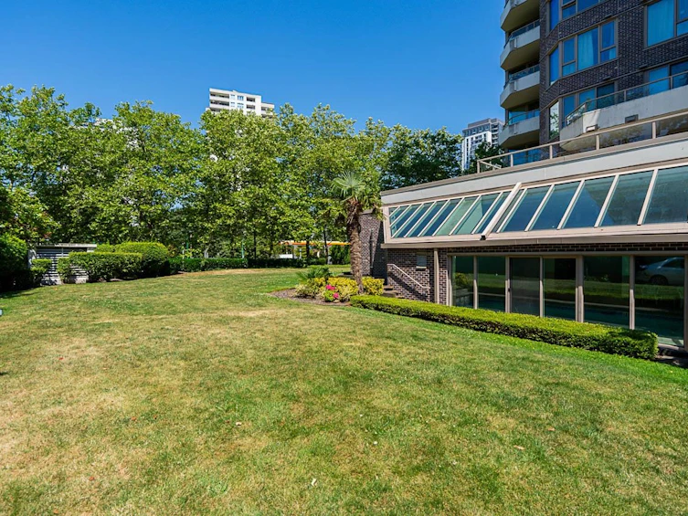 303-5790 Patterson Avenue, Burnaby, BC, V5H 4H6 - 38