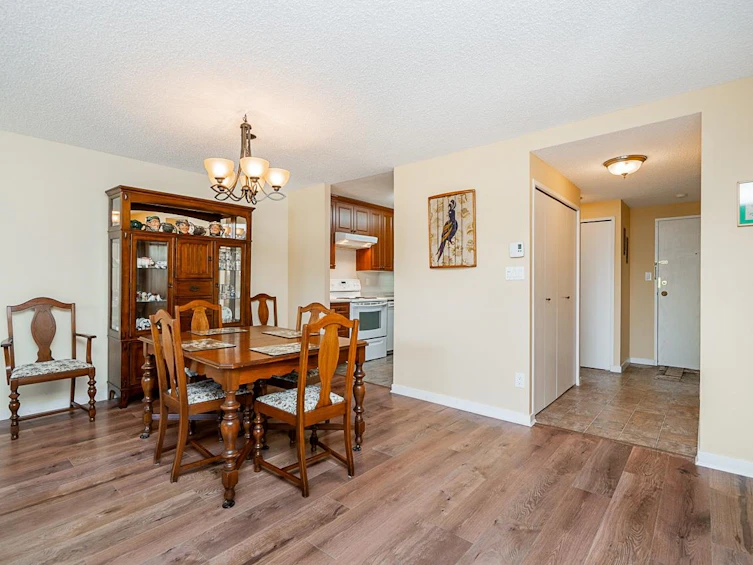 303-5790 Patterson Avenue, Burnaby, BC, V5H 4H6 - 10