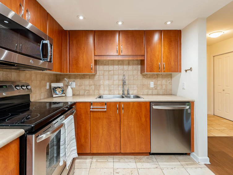 219-285 Newport Drive, Port Moody, BC, V3H 5J6 - 4