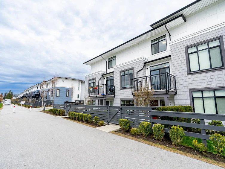97-15255 Sitka Drive, Surrey, BC, V3S 0B1 - 5