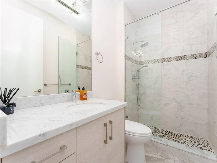 3011 W 27th Avenue, Vancouver, BC, V6L 1W6 - 27