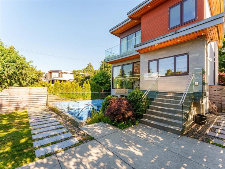 3011 W 27th Avenue, Vancouver, BC, V6L 1W6 - 32