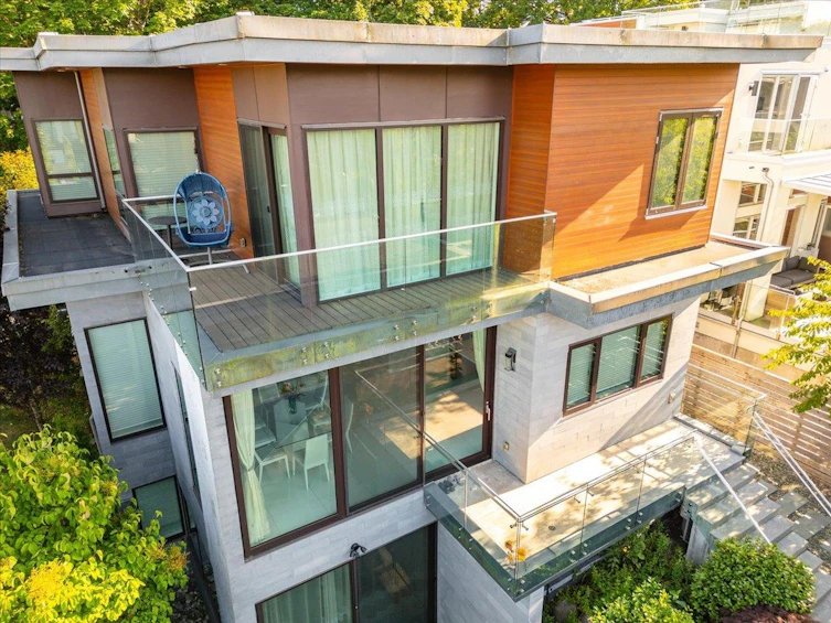 3011 W 27th Avenue, Vancouver, BC, V6L 1W6 - 33