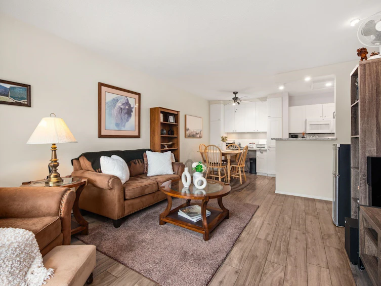 206-2239 152 Street, Surrey, BC, V4A 4P1 - 5
