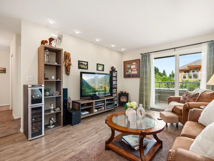 206-2239 152 Street, Surrey, BC, V4A 4P1 - 3