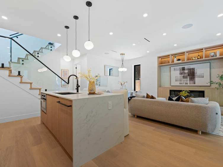1-2858 W 12th Avenue, Vancouver, BC, V6K 2P9 - 2
