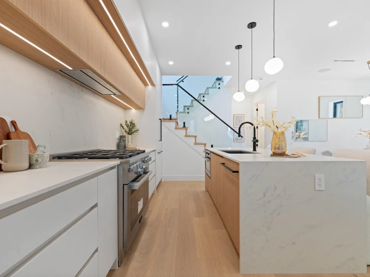 1-2858 W 12th Avenue, Vancouver, BC, V6K 2P9 - 3