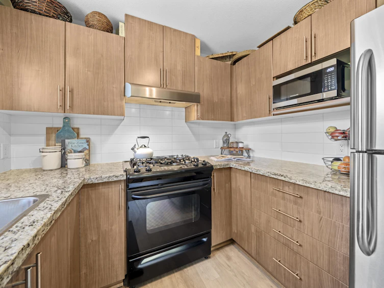 306-700 Klahanie Drive, Port Moody, BC, V3H 5L3 - 12