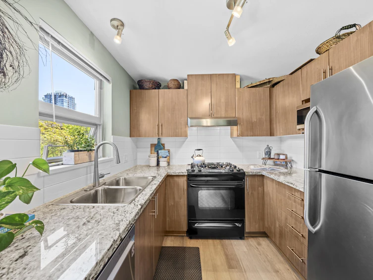 306-700 Klahanie Drive, Port Moody, BC, V3H 5L3 - 10