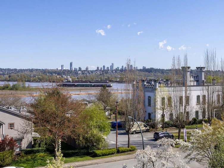 305-74 Richmond Street, New Westminster, BC, V3L 5T1 - 11