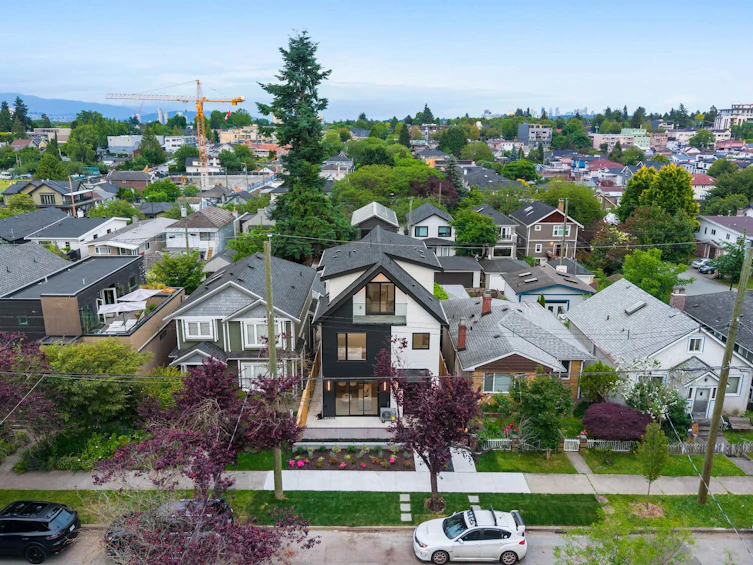 1-4176 Balkan Street, Vancouver, BC, V5V 3Z2 - 2