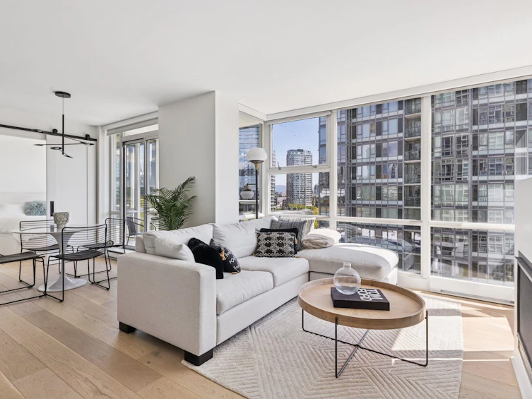 801-1077 Marinaside Crescent, Vancouver, BC, V6Z 2Z5 - 3