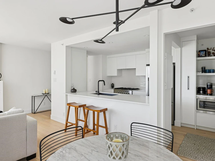 801-1077 Marinaside Crescent, Vancouver, BC, V6Z 2Z5 - 12