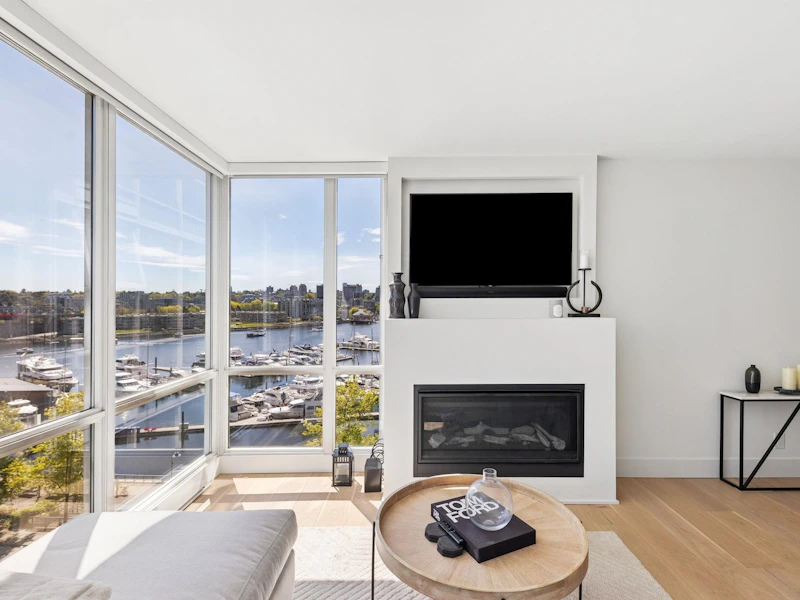 801 - 1077 Marinaside Crescent, Vancouver BC V6Z 2Z5