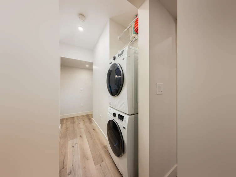 3011 W 7th Avenue, Vancouver, BC, V6K 1Z7 - 17